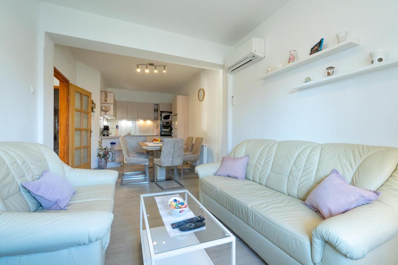 Apartman Ana Novi Vinodolski Exterior photo